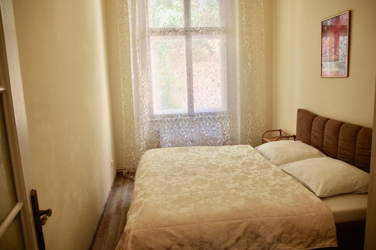 Apartman Sylva Na Stare Louce 42 Karlovy Vary Exterior photo